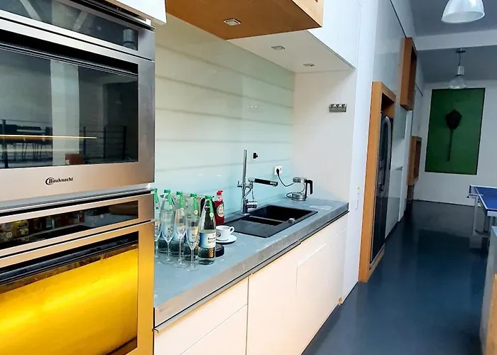 Casa de Férias Stylisches Loft Mit Terrasse, Zentral & Eventgeeignet