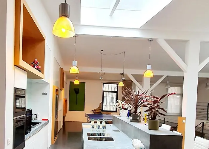 Casa de Férias Stylisches Loft Mit Terrasse, Zentral & Eventgeeignet *